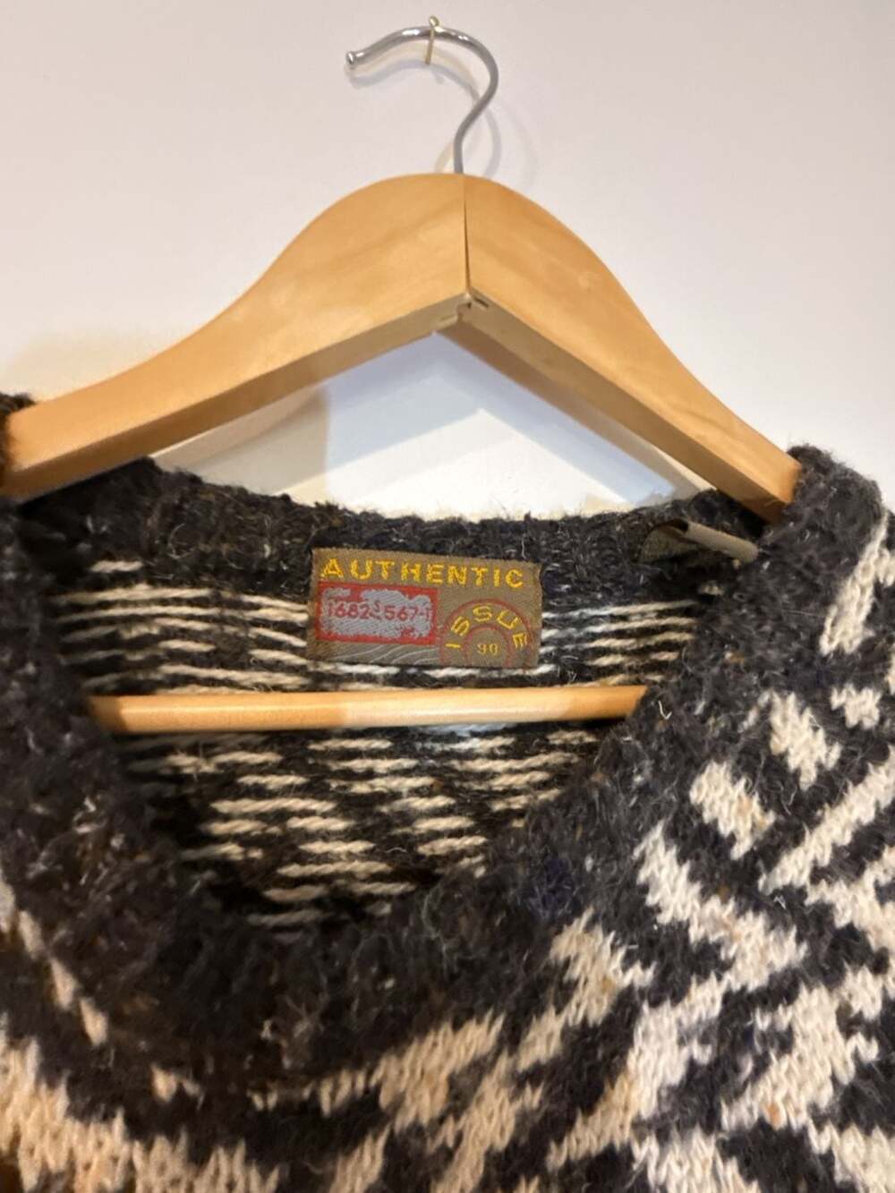 Authentic Issue Geometric Pattern Crew Neck Sweater - Picture 3 of 4